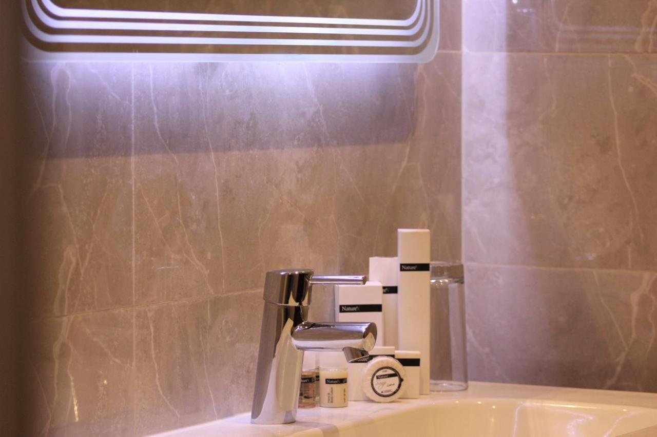Malfa Hotel Apartments Bisha Bagian luar foto